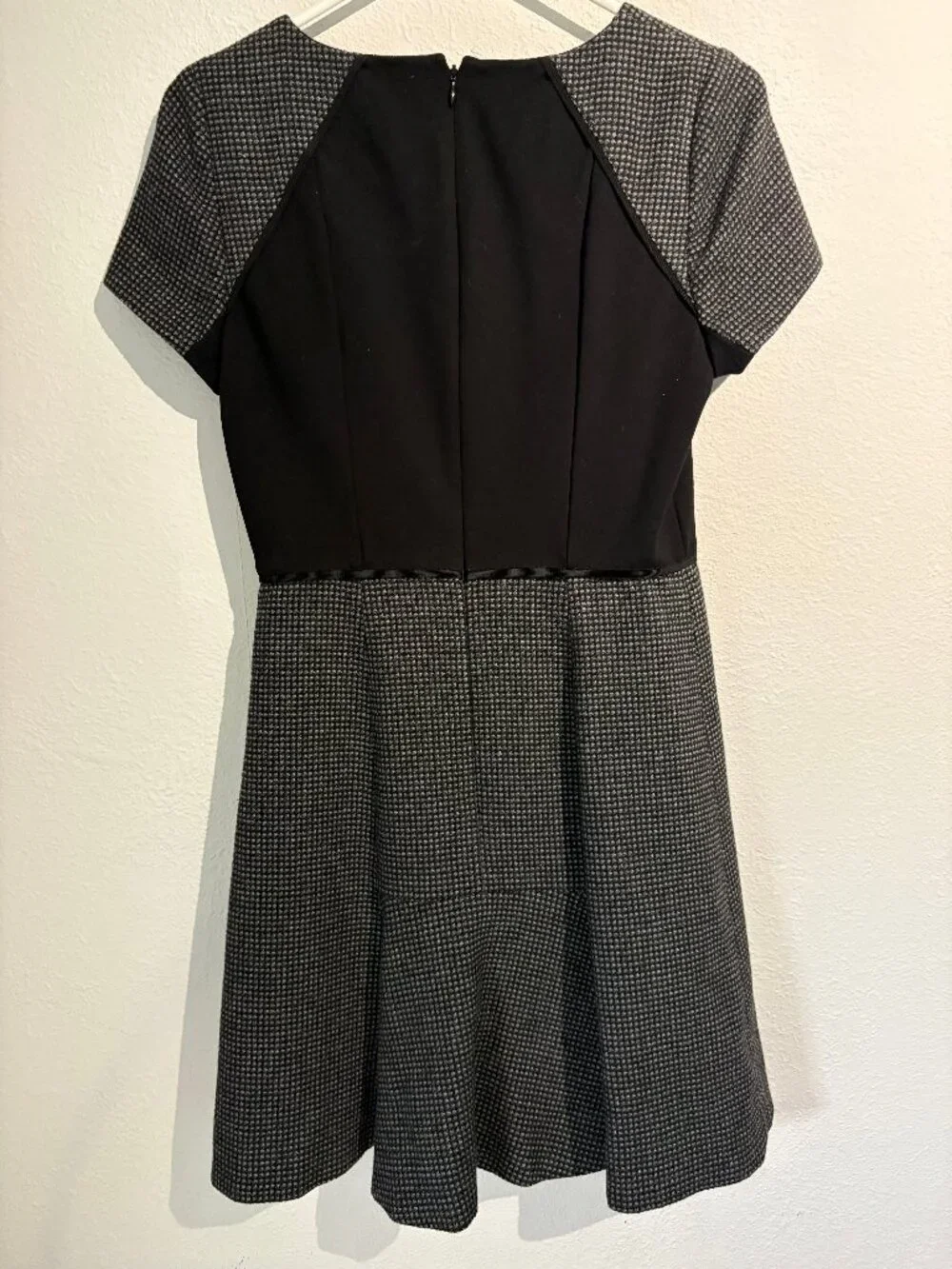 J.Crew Grey Black Wool-Blend Fit-and-Flare Shift Dress. Size 4